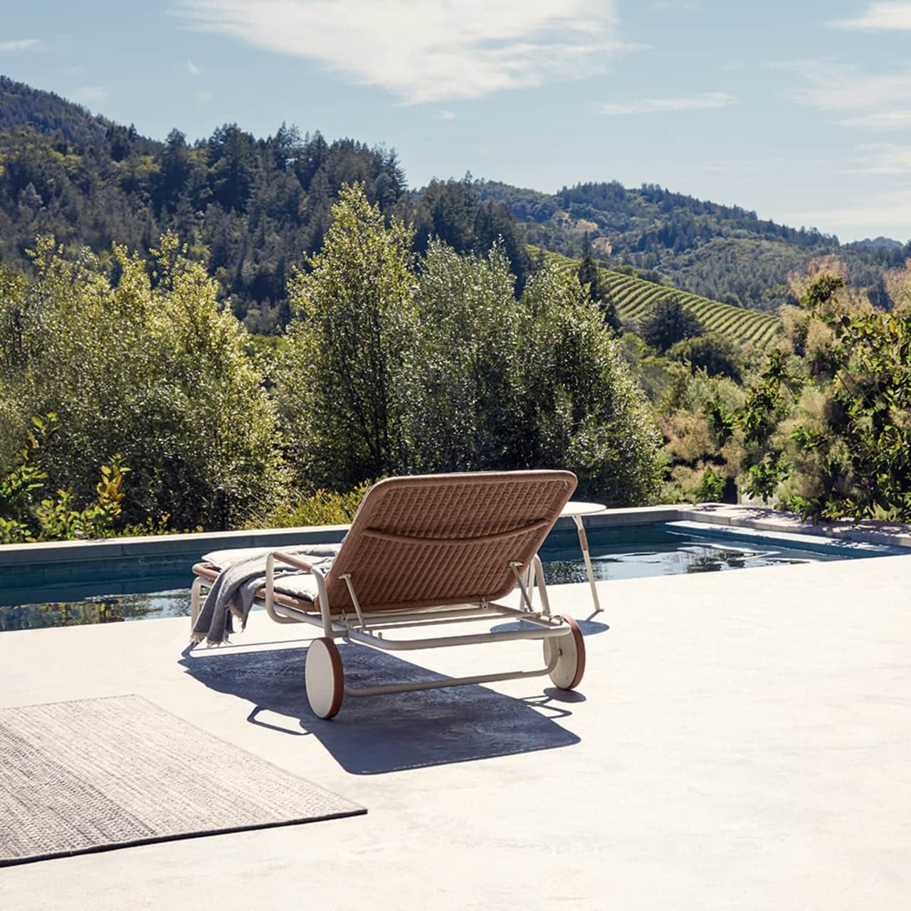 Gloster Fresco Lounger