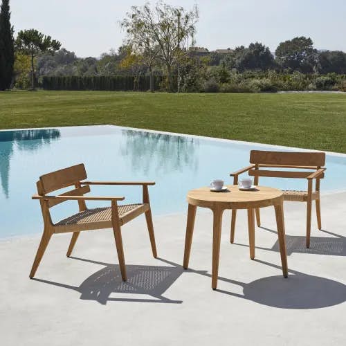 POINT Paralel Club Armchairs & 30" Club Round Table | Natural Teak