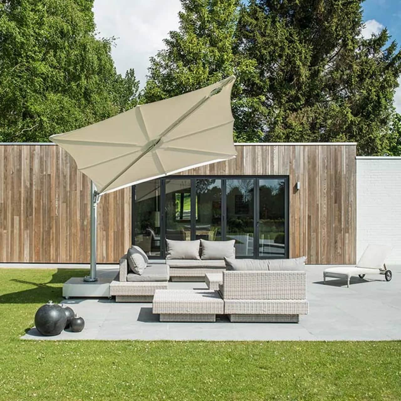 Umbrosa Spectra Cantilever Umbrella | Straight 90°