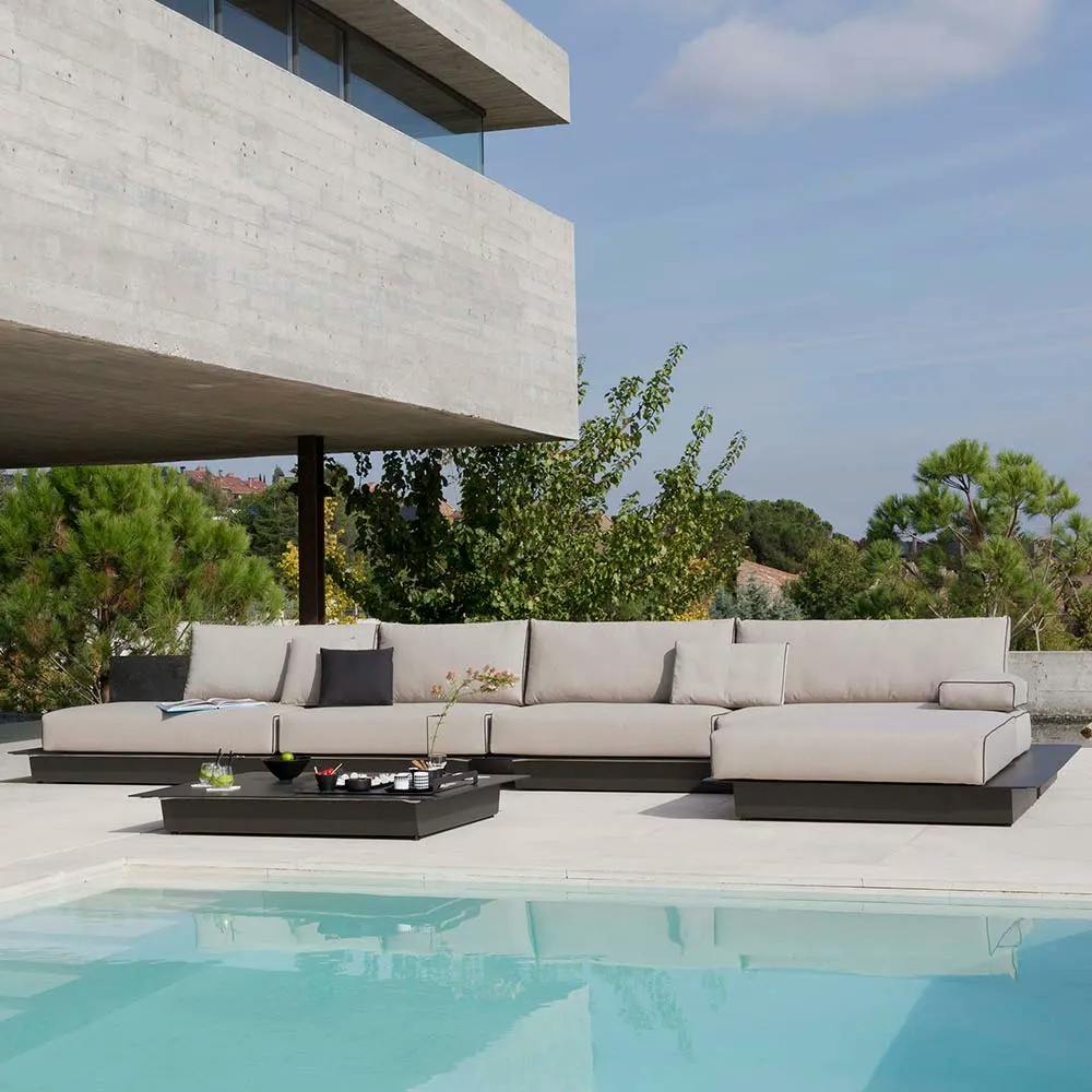 modern luxury: concept 2 poolside