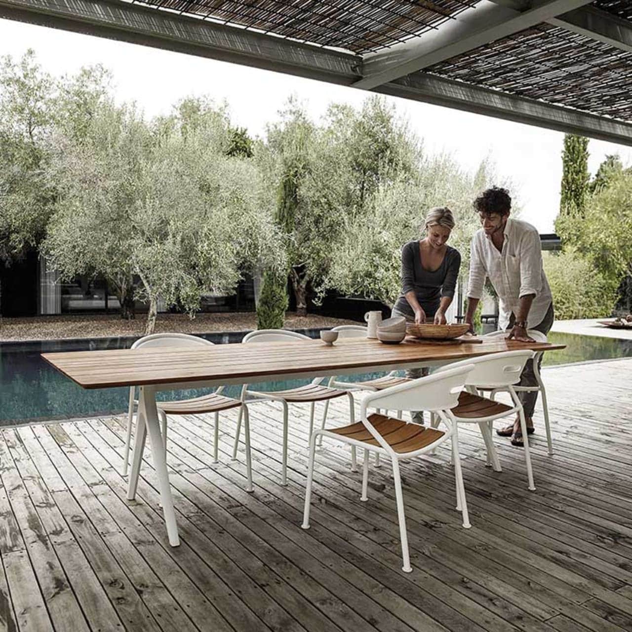 Gloster Split 87" Teak Dining Table | Curve Dining Armchairs