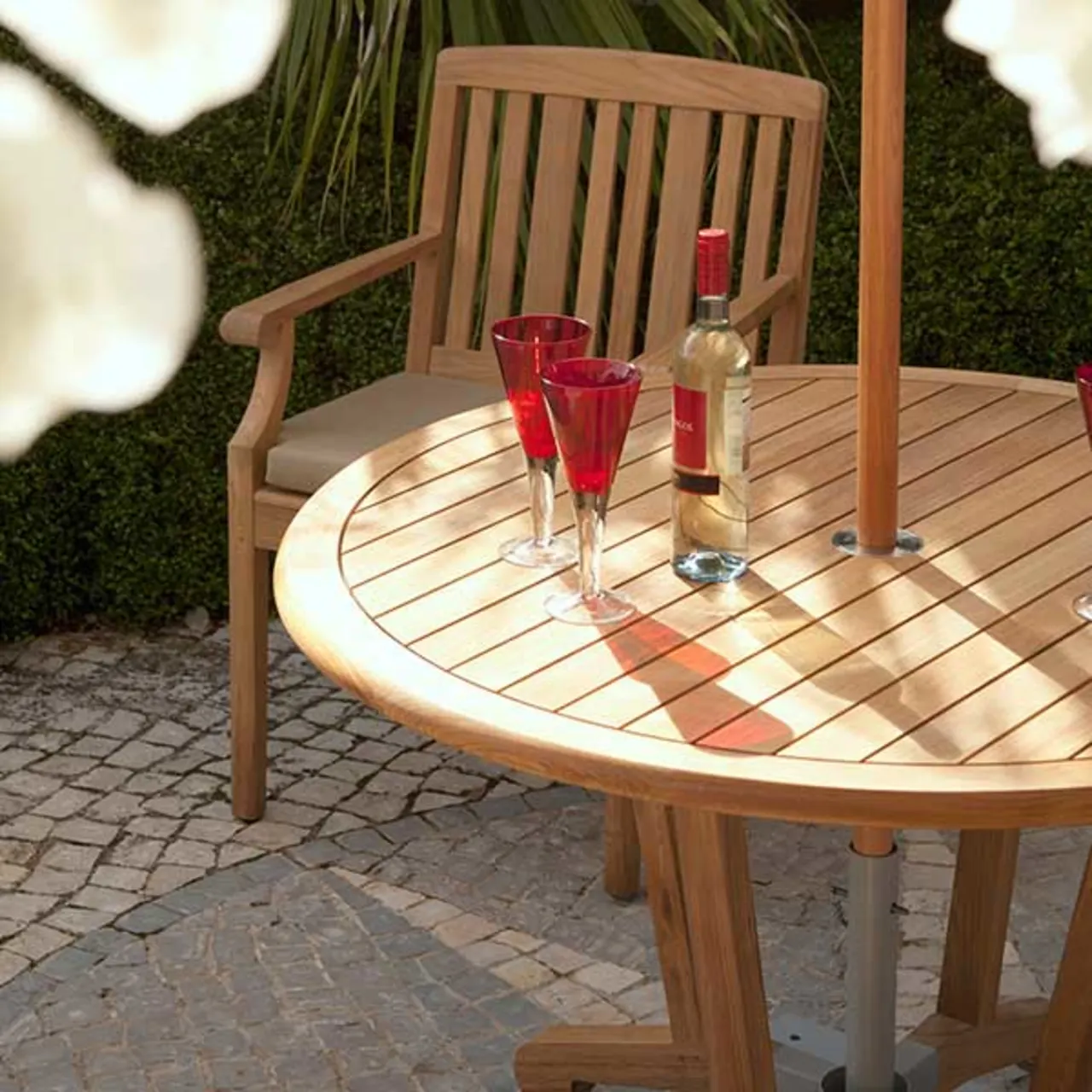 Barlow Tyrie Chesapeake Dining Armchair with Chesapeake 45" Round Dining Table