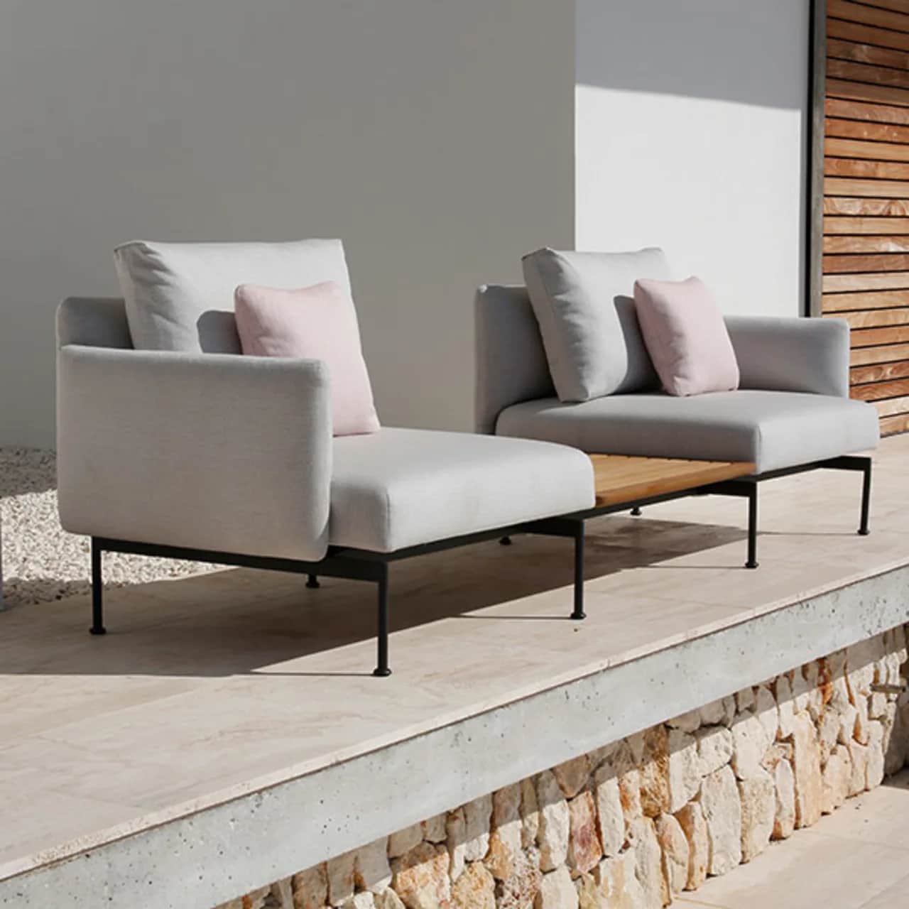 companions: layout companion set with low arms