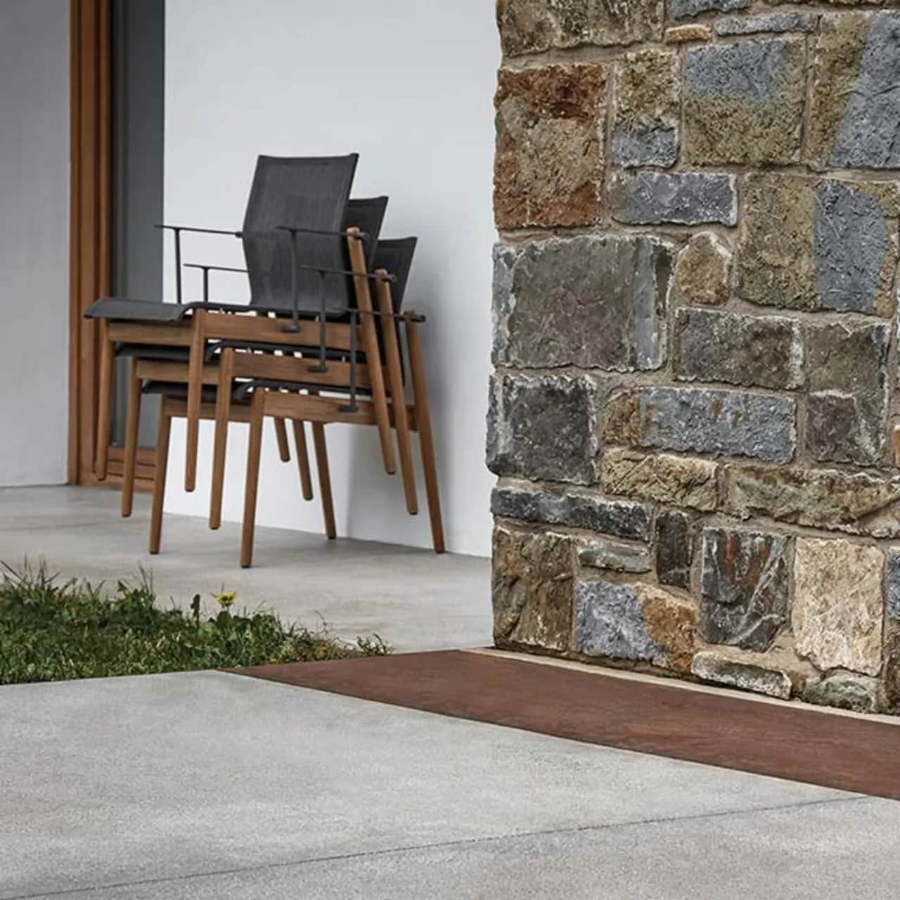 Gloster Sway Stacking Dining Armchair | Meteor Armrests | Anthracite Seat