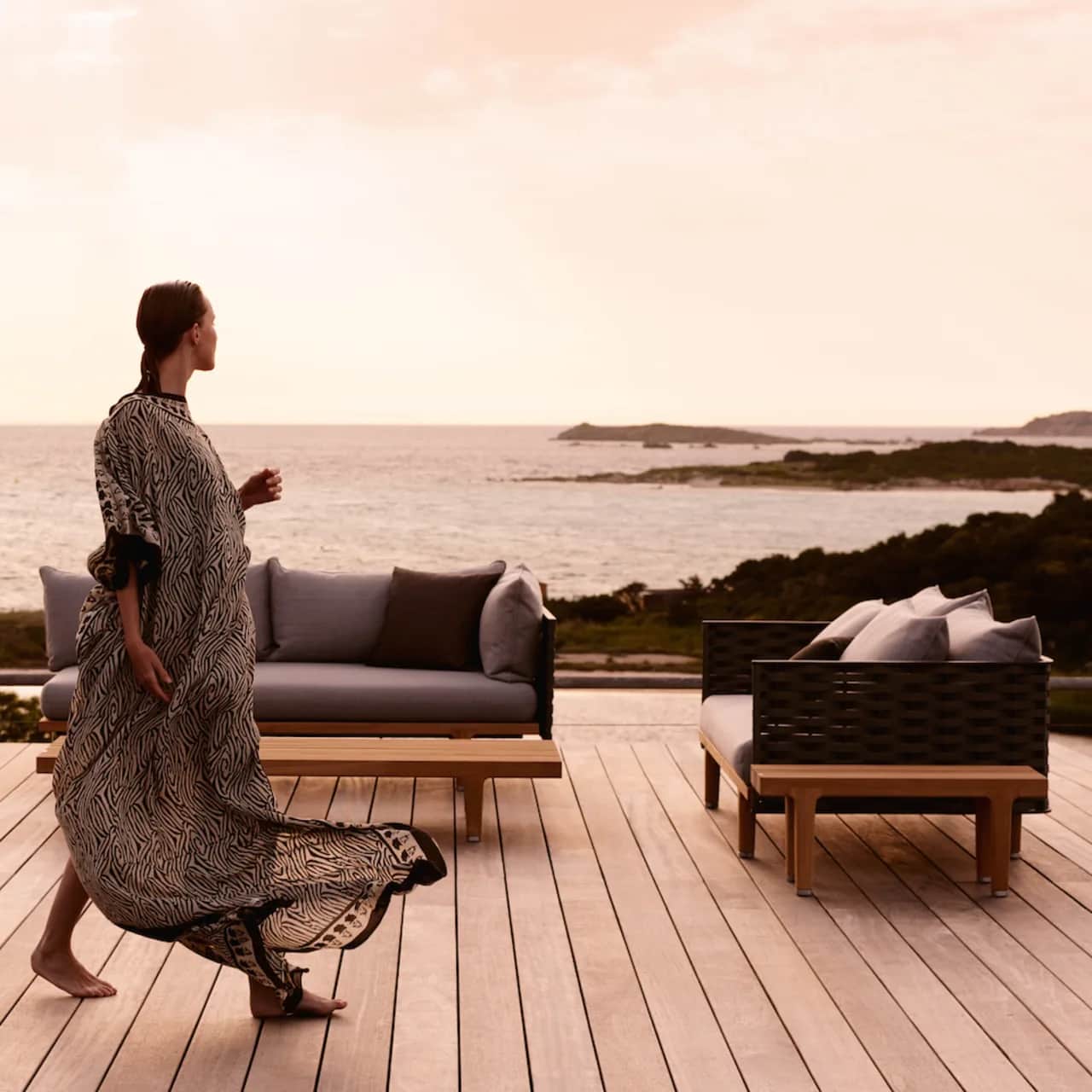 SEALINE Coffee Table and Bench