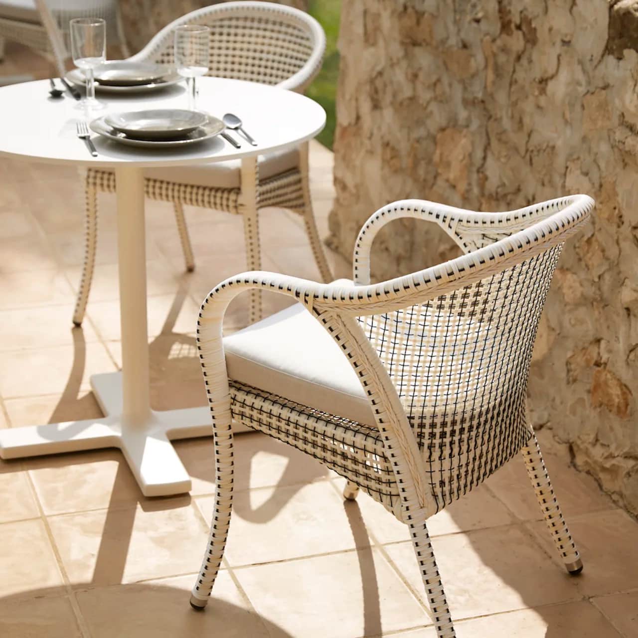 2 dining armchairs Ivory wicker