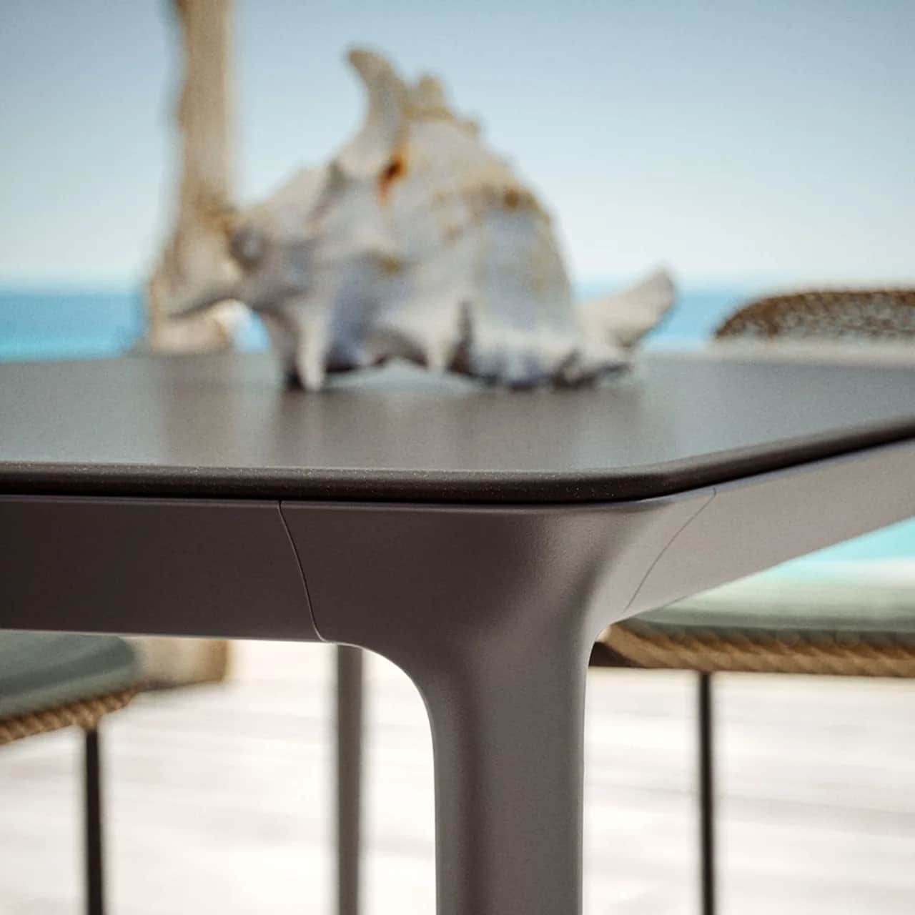 BELLMONDE Dining Table