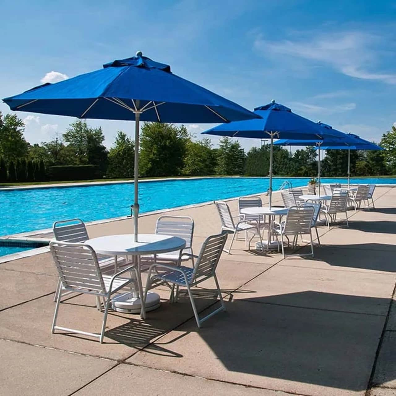 Frankford Monterey 9' Octagonal Market Umbrella (Crank / No Tilt) | Pacific Blue Canvas Fabric