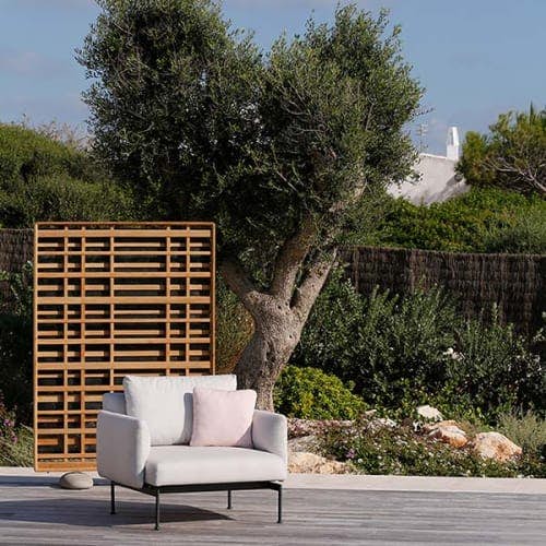 Barlow Tyrie Woodland Vertical Teak Screen with  Layout Armchair