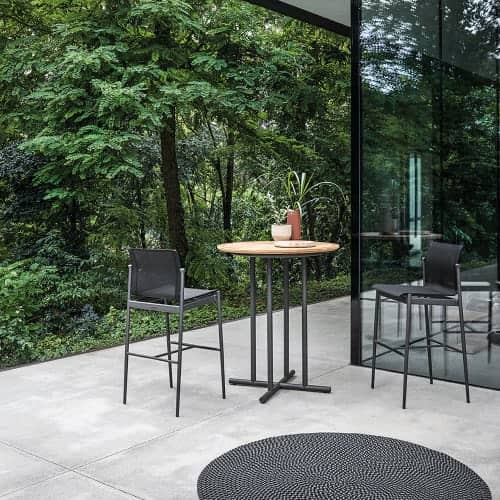 Whirl Bar Table | 180 Bar Chairs