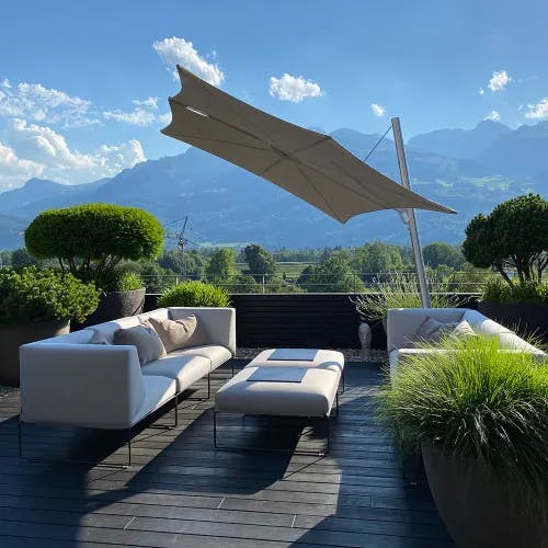 Spectra Cantilever Umbrella | Strong Wind Resistance