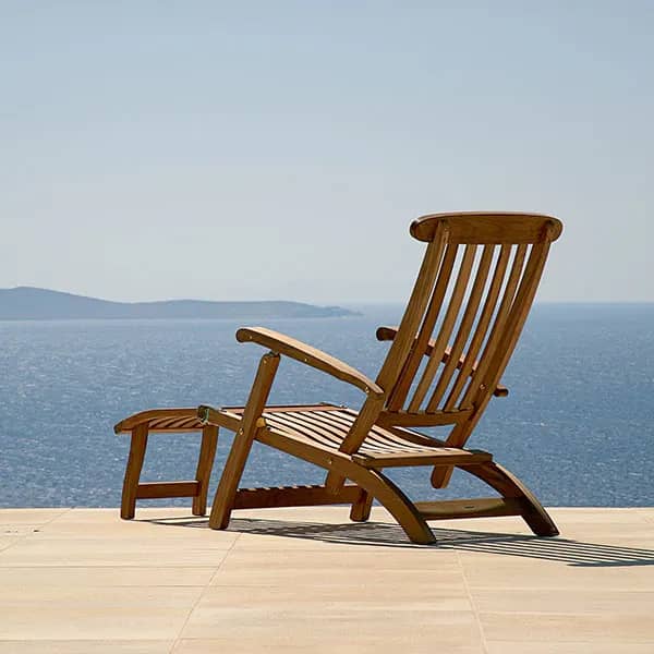 Barlow Tyrie Commodore Teak Steamer Chair