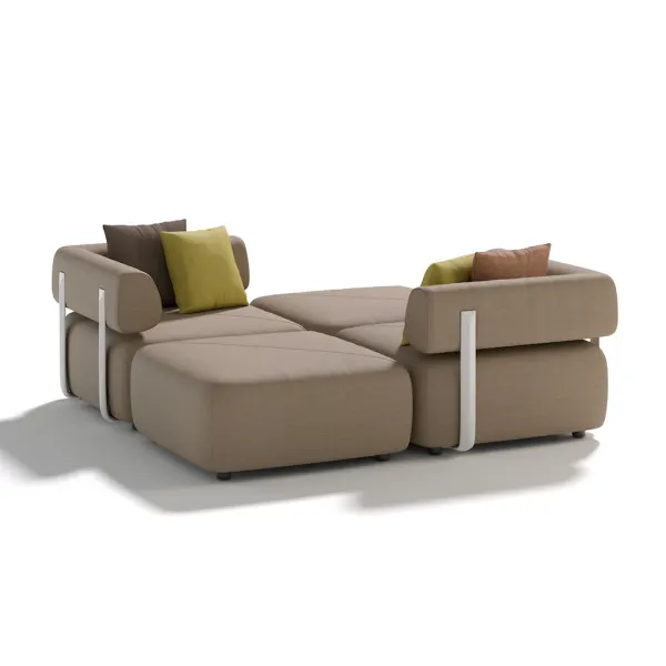 Possible Seating Formation (Courtesy of DEDON)