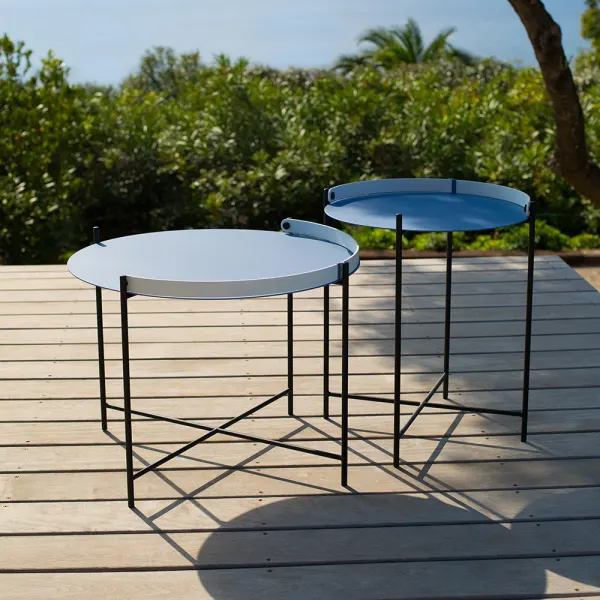 on the move: edge side tables with a handle