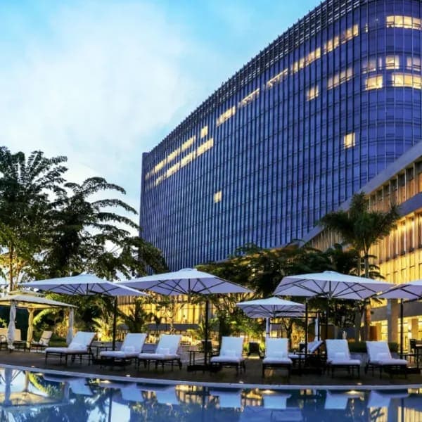 Umbrosa Paraflex 7'6" Mono Umbrella | Solidum, Natural Canvas Fabric