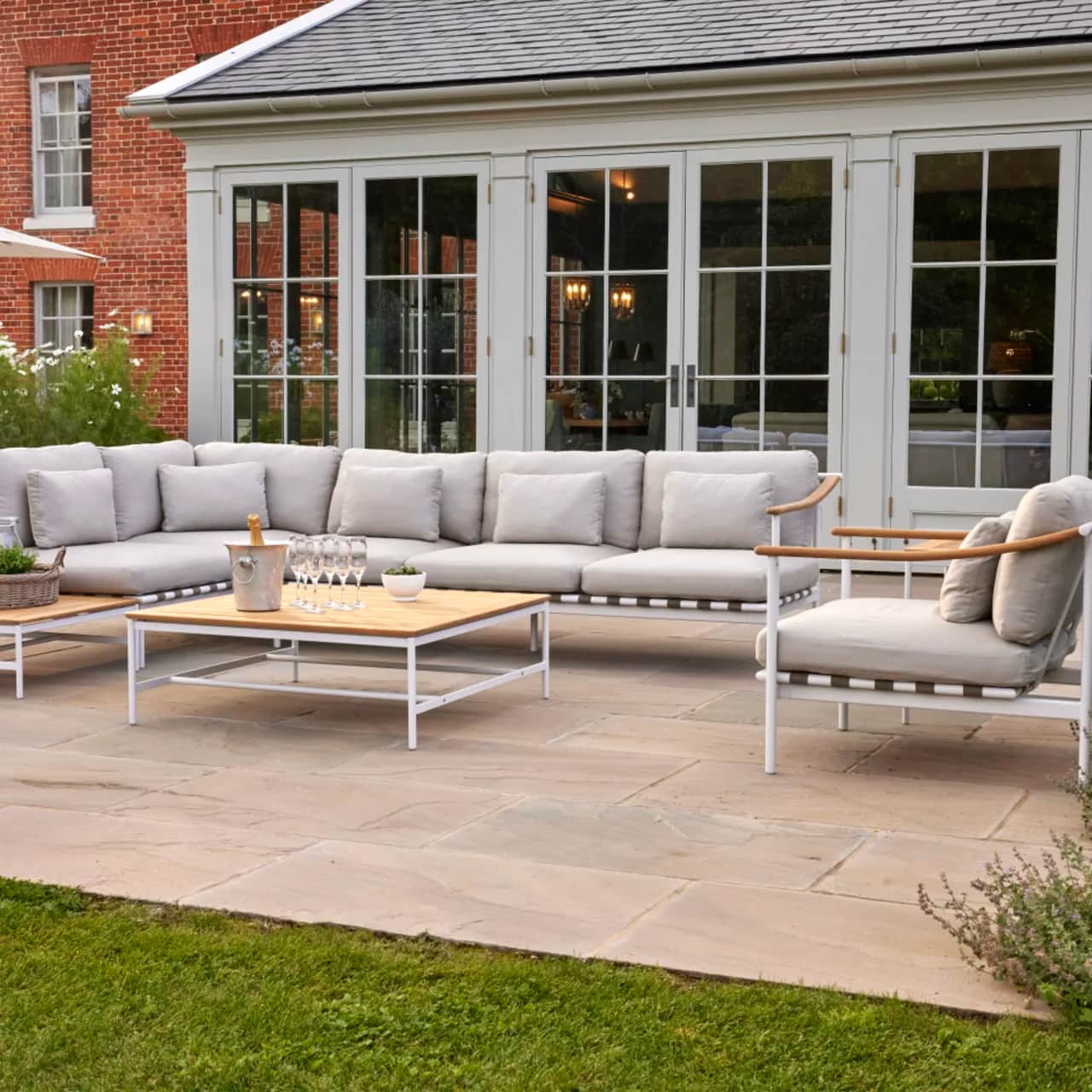 Barlow Tyrie Around Deep Seating Collection