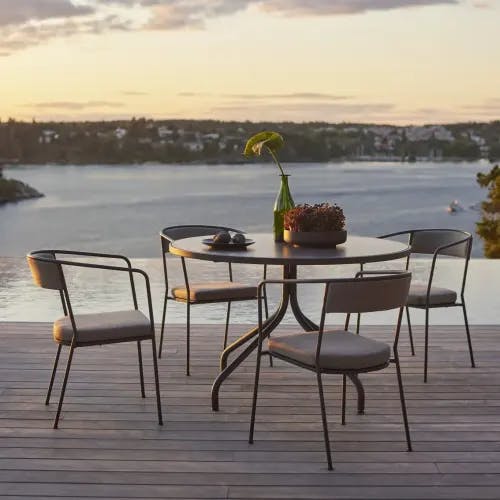 Arholma Dining Table & Chairs