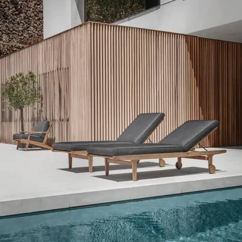 Gloster Bay Lounger with Wheels | Bay Lounge Chair