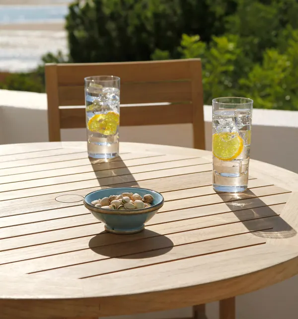 Barlow Tyrie Bermuda High Dining Table Detail