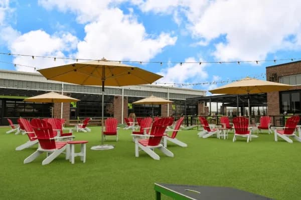 Frankford Greenwich 13' Octagonal Giant Market Umbrella | Beige Canopy Fabric