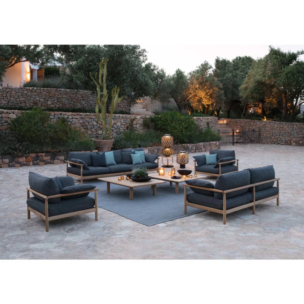 DEDON TIBBO Lounge Seating | THE OTHERS Lanterns