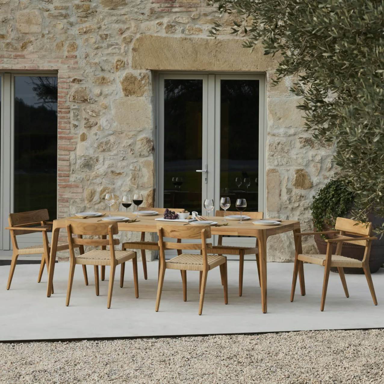 Paralel Dining Chairs & 89" Dining Table