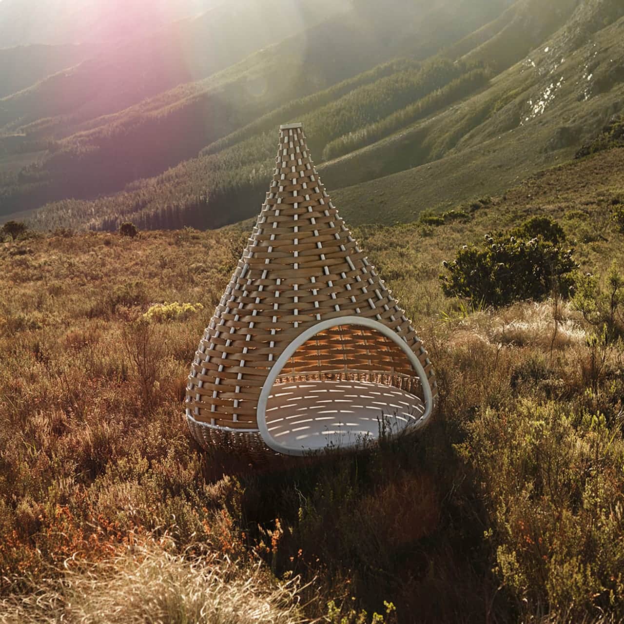 DEDON NESTREST Standing Lounger (Natural Fiber)