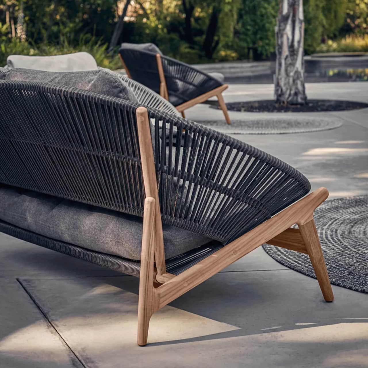 Gloster Bora Sofa Detail | Umber Wicker