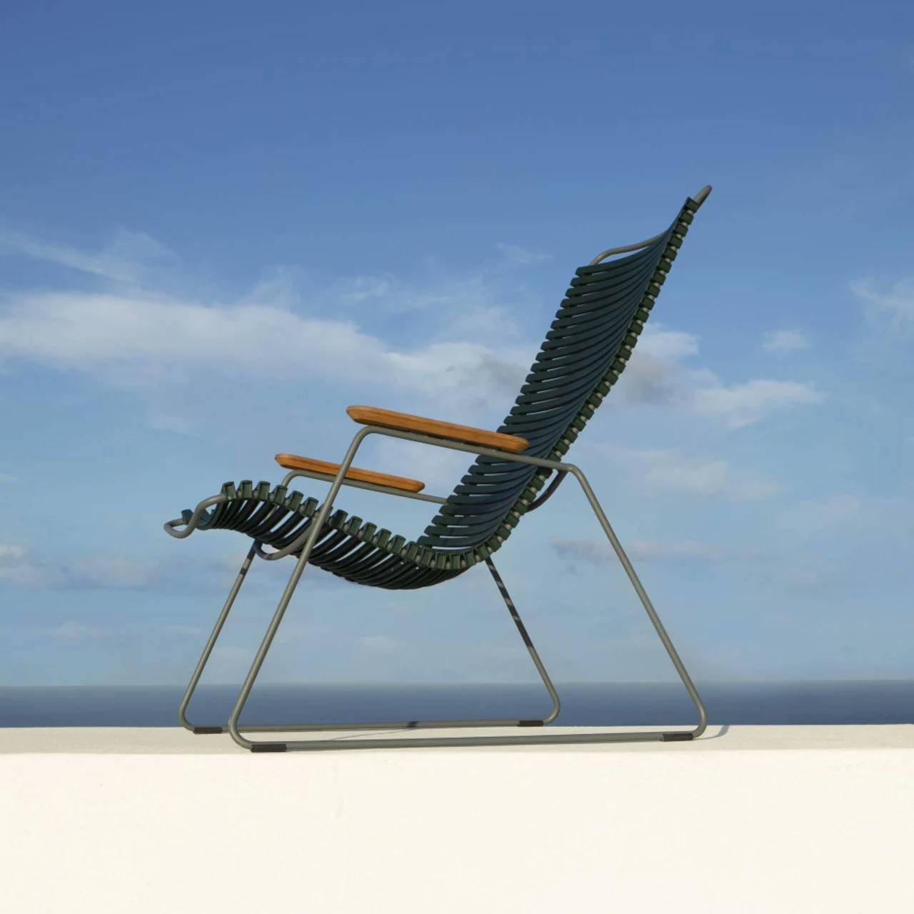 Houe Click Lounge Chair | Pine Green Lamellas