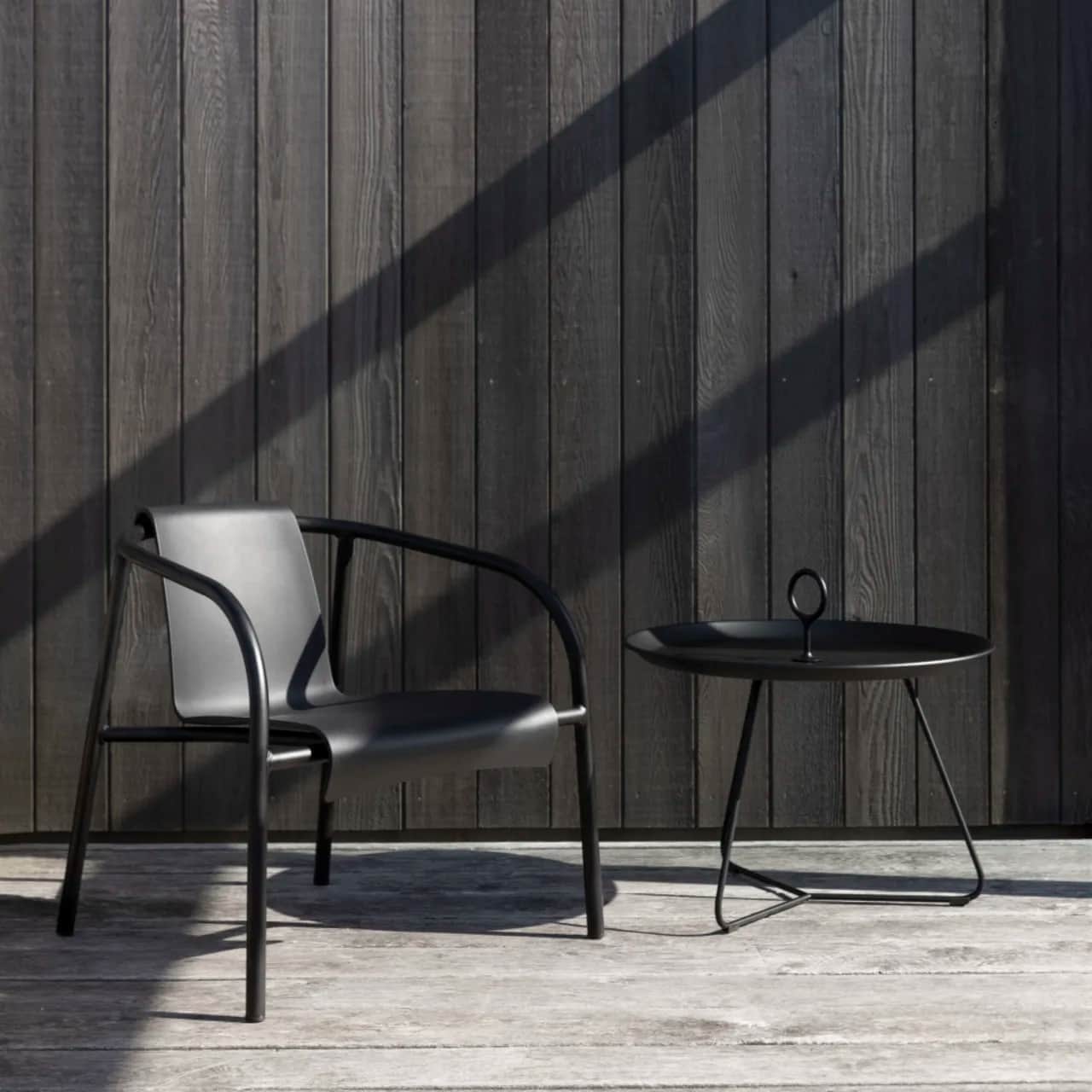 Houe Nami Lounge Chair | Eyelet 28" Tray Table