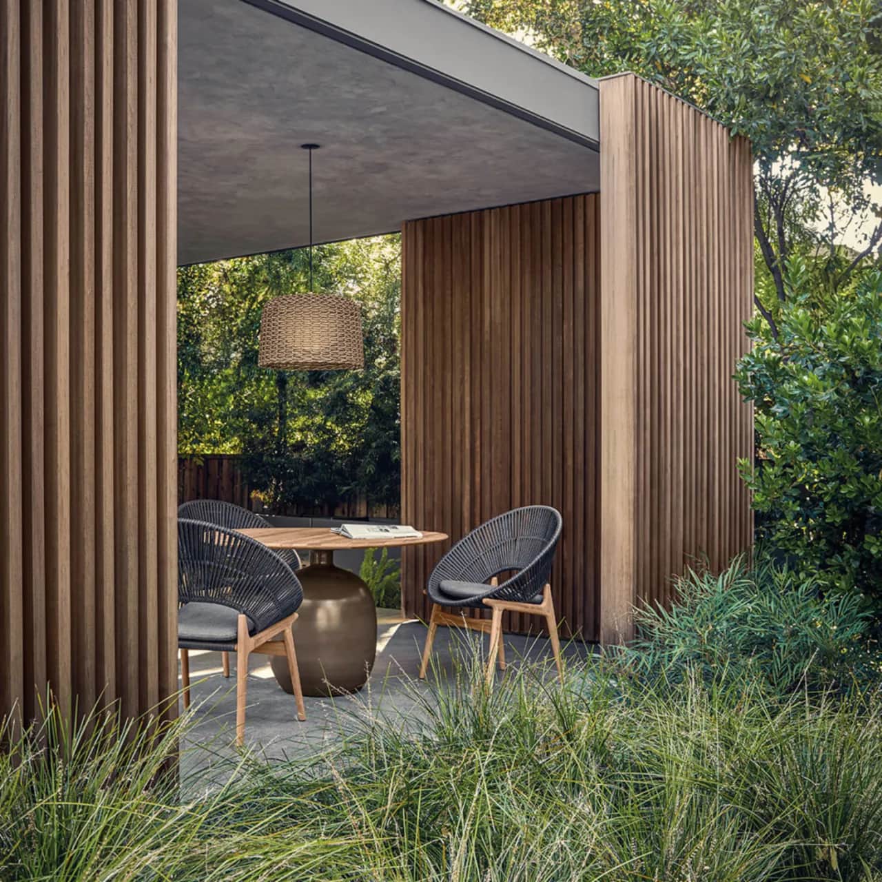 Gloster Kasha 35.5" Dining Table | Bora Dining Chair | Ambient Large Pendant Mesh Lamp