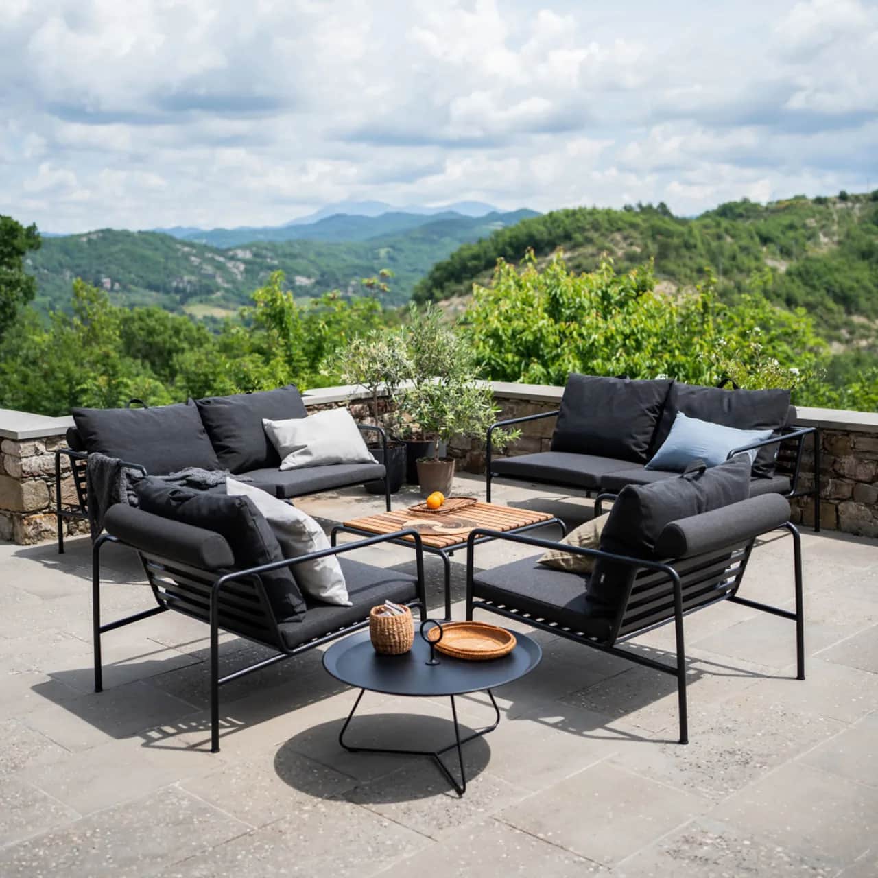 Houe Avon Lounge Collection | Eyelet 28" Tray Table