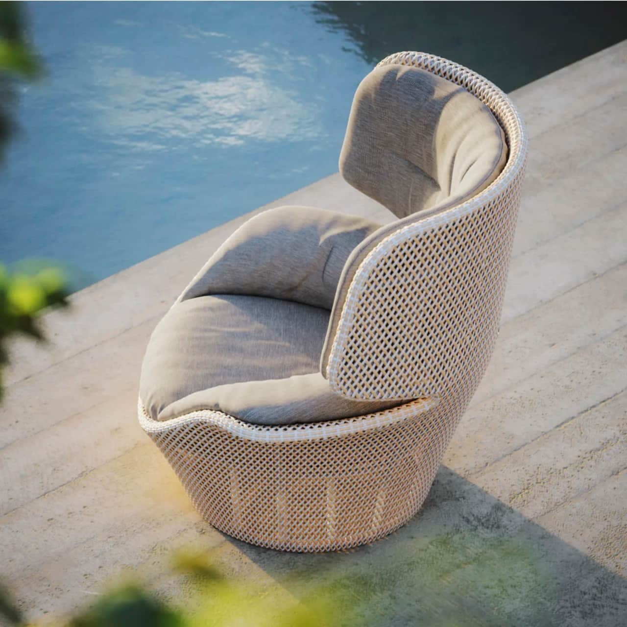 DEDON SEASHELL GRAND Wing Chair