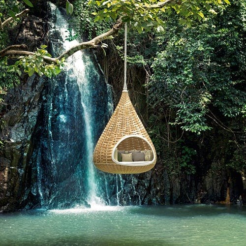 Chasing waterfalls: NESTREST Hanging Lounger with Natural fiber (Photo courtesy of DEDON)