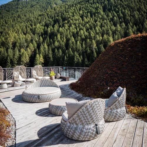 DEDON DALA Daybed, Coffee Table and Lounge Chairs