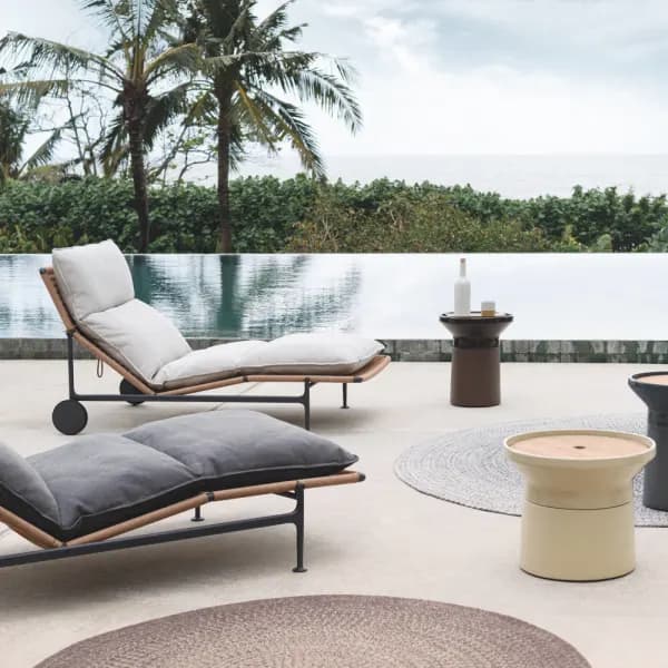 Gloster Zenith Lounger | Coso Side Table and Coffee Table