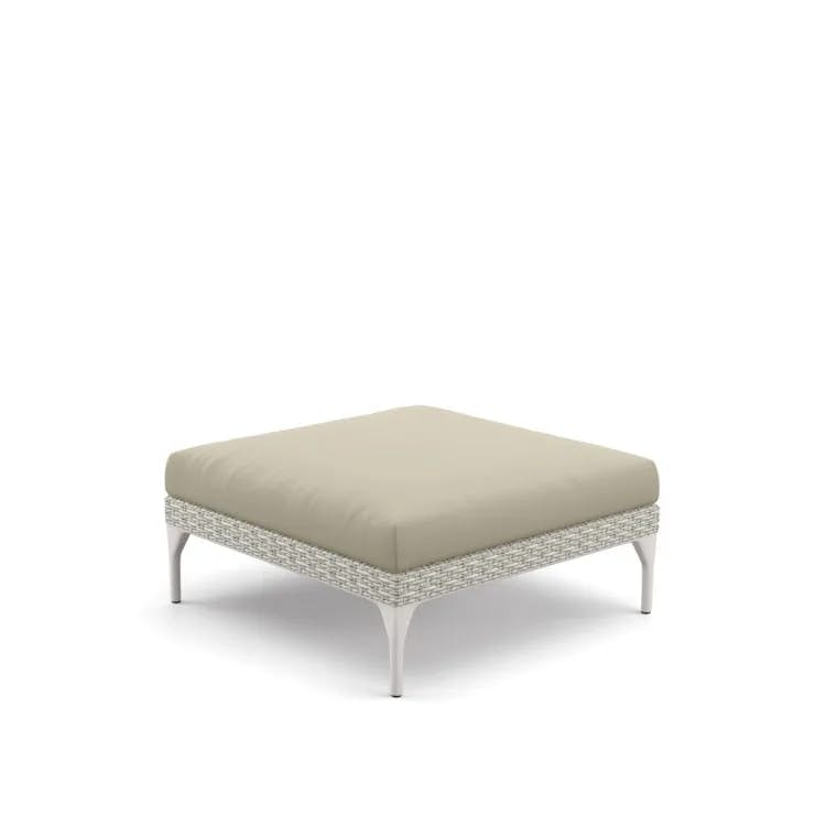 Woven Fiber Accona | Frame Powder-Coated Aluminum Lipari | Cushions (Included Seat shown) NATURA Laurel