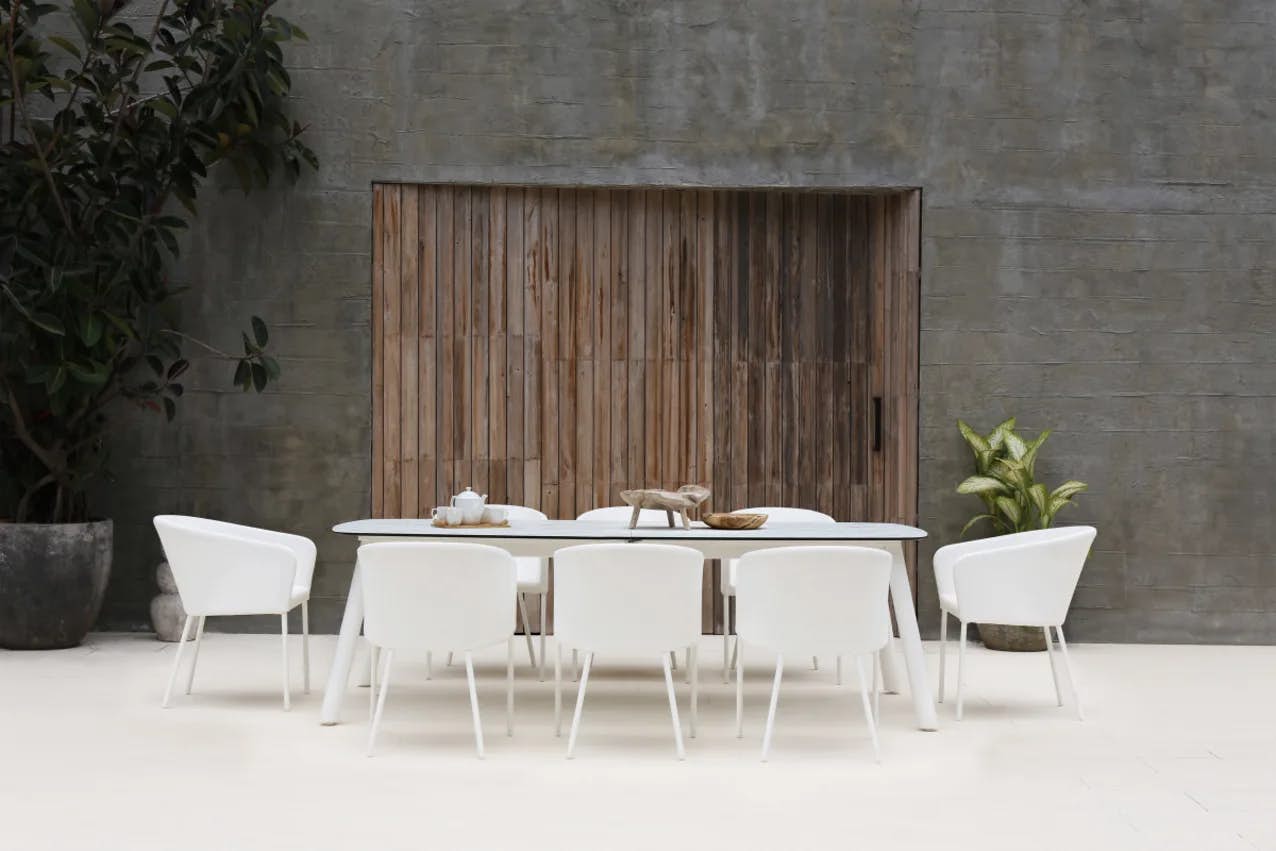 Zupy Extension Dining Table and Dining Chair