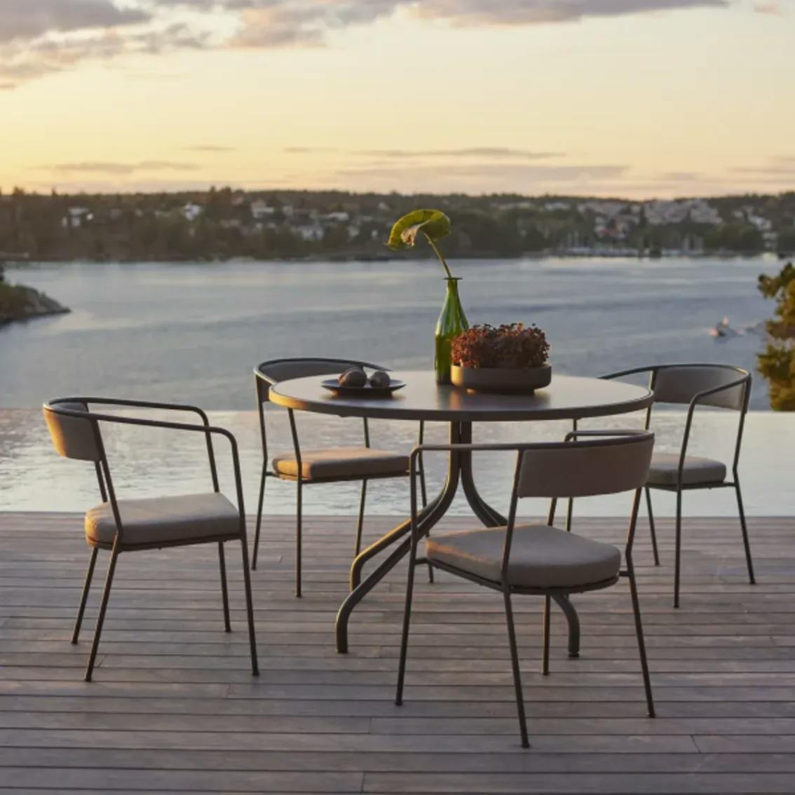 Arholma | Dining Table & Chairs