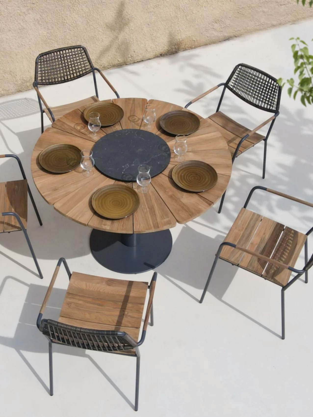 Mamagreen Begonia Dining Table | Meika Stacking Chair