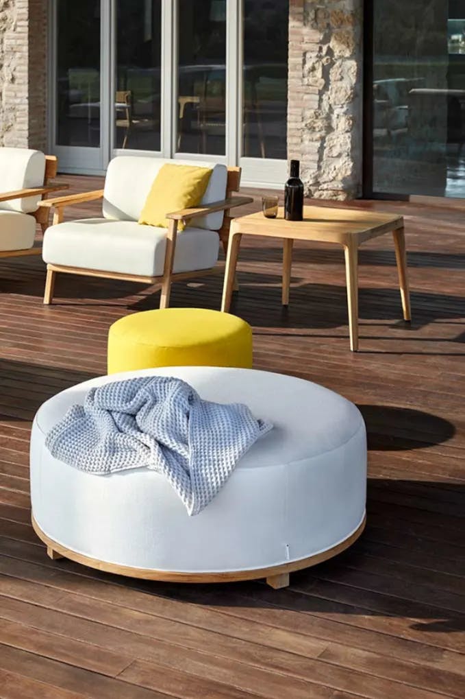 Fup Ottomans | Paralel Lounge Chair and Side Table