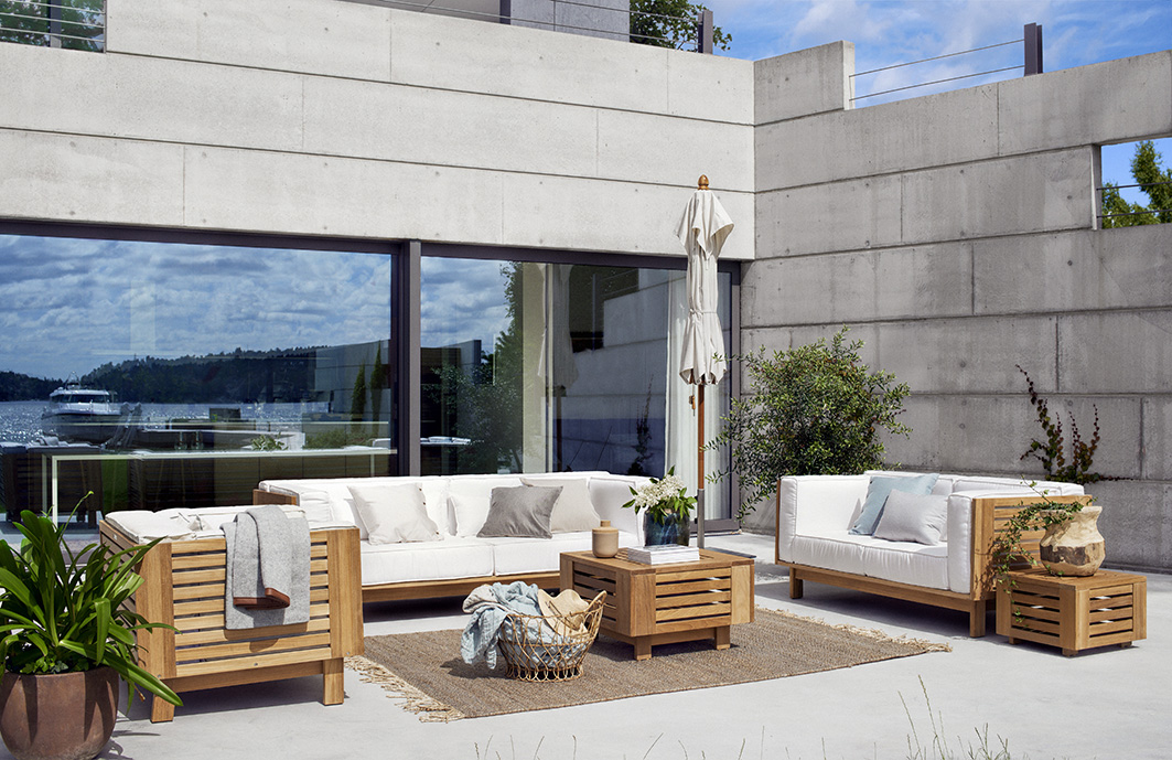 outdoor deep seating for summer
